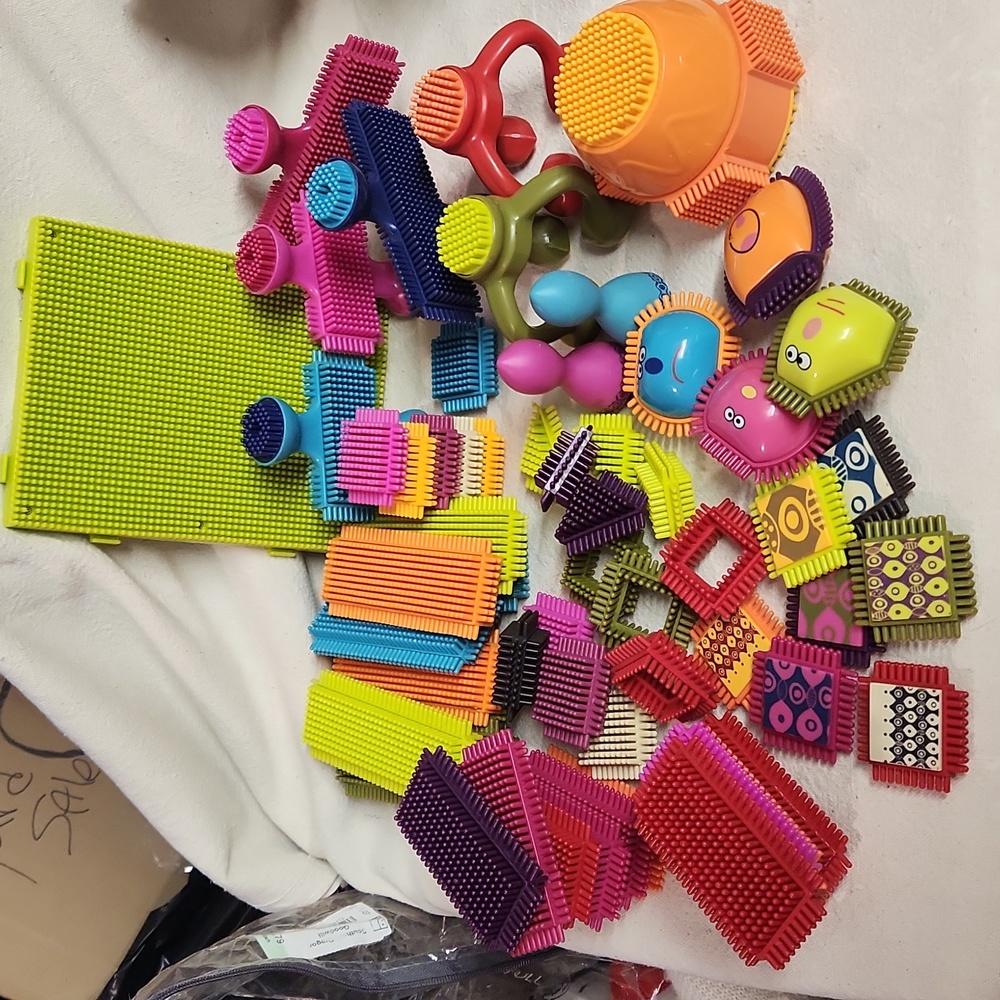 Bristle Block Stackadoos  Imagination Educational See Pics 50+ Pieces